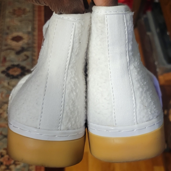 Tommy Hilfiger - Women's Evee White Soft Faux-Fur High-Top Sneakers, Size 8 - Picture 3 of 8